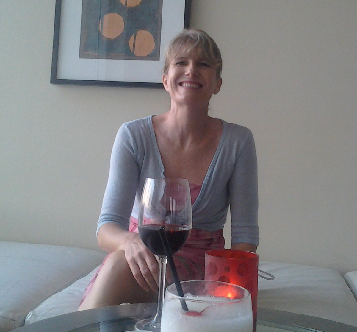 GMA_Bride's tweet photo. Hey #everyone It's #WineWednesday
I just love a glass of #Merlot with #chocolate after a great #Training day.
Watch https://t.co/QI08GioG4J https://t.co/U561ynLedr