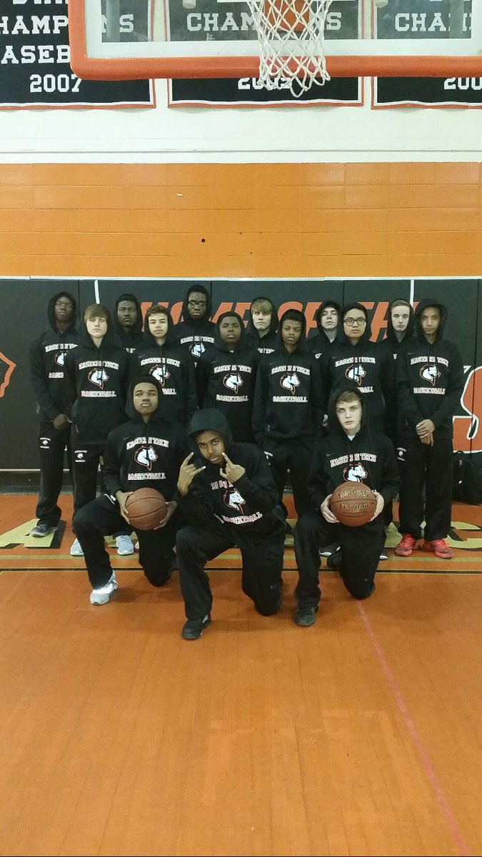 ZACHZELL_'s tweet photo. Throwback man 💯 https://t.co/fpKtLMrkow