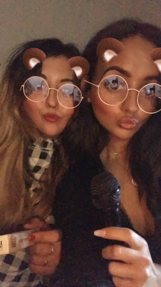 TaviaSX's tweet photo. It's clear this filter is the one for us ๐๐ป @xoJodieLeanne #poutingHell #filterqueens #BaeBear #throwbacks https://t.co/C1n7sNWQct
