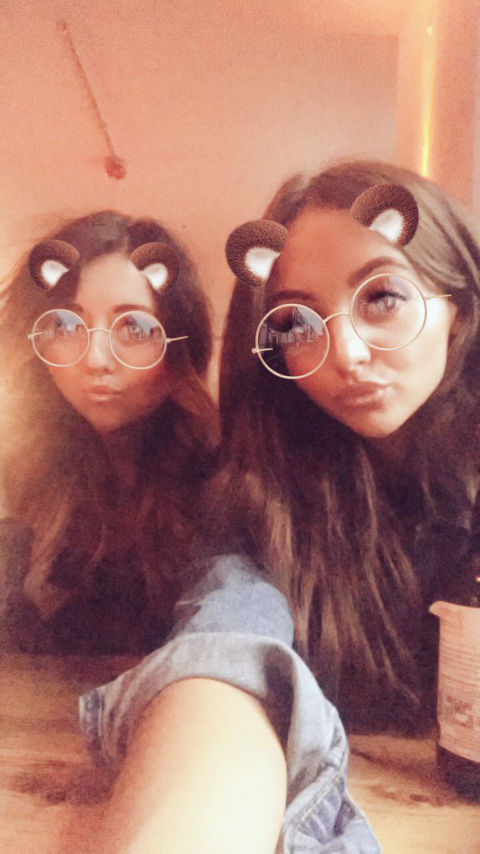 TaviaSX's tweet photo. It's clear this filter is the one for us ๐๐ป @xoJodieLeanne #poutingHell #filterqueens #BaeBear #throwbacks https://t.co/C1n7sNWQct