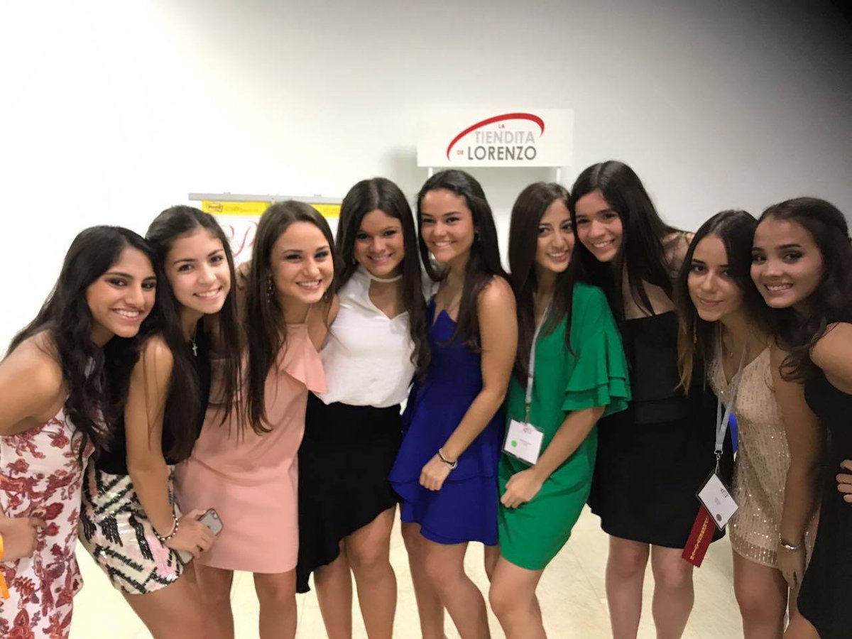 ColegioBrader's tweet photo. Felicitamos al grupo de estudiantes de 10° y 11° que representaron al #ColegioBrader en el Lorenzo De Zavala Youth Legislative Session, https://t.co/swasJS4Icg