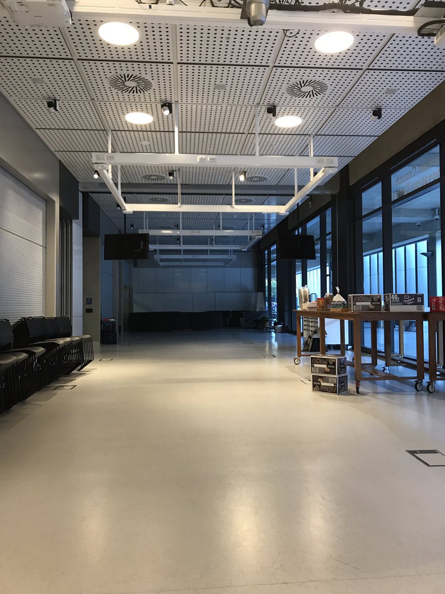 davijlu's tweet photo. Hackjustice2 is about to kick off in just under two hours! @agiuslaw @MCICUNSW @unswlaw #hackjustice2 #legaltech https://t.co/uIBI16p4AW