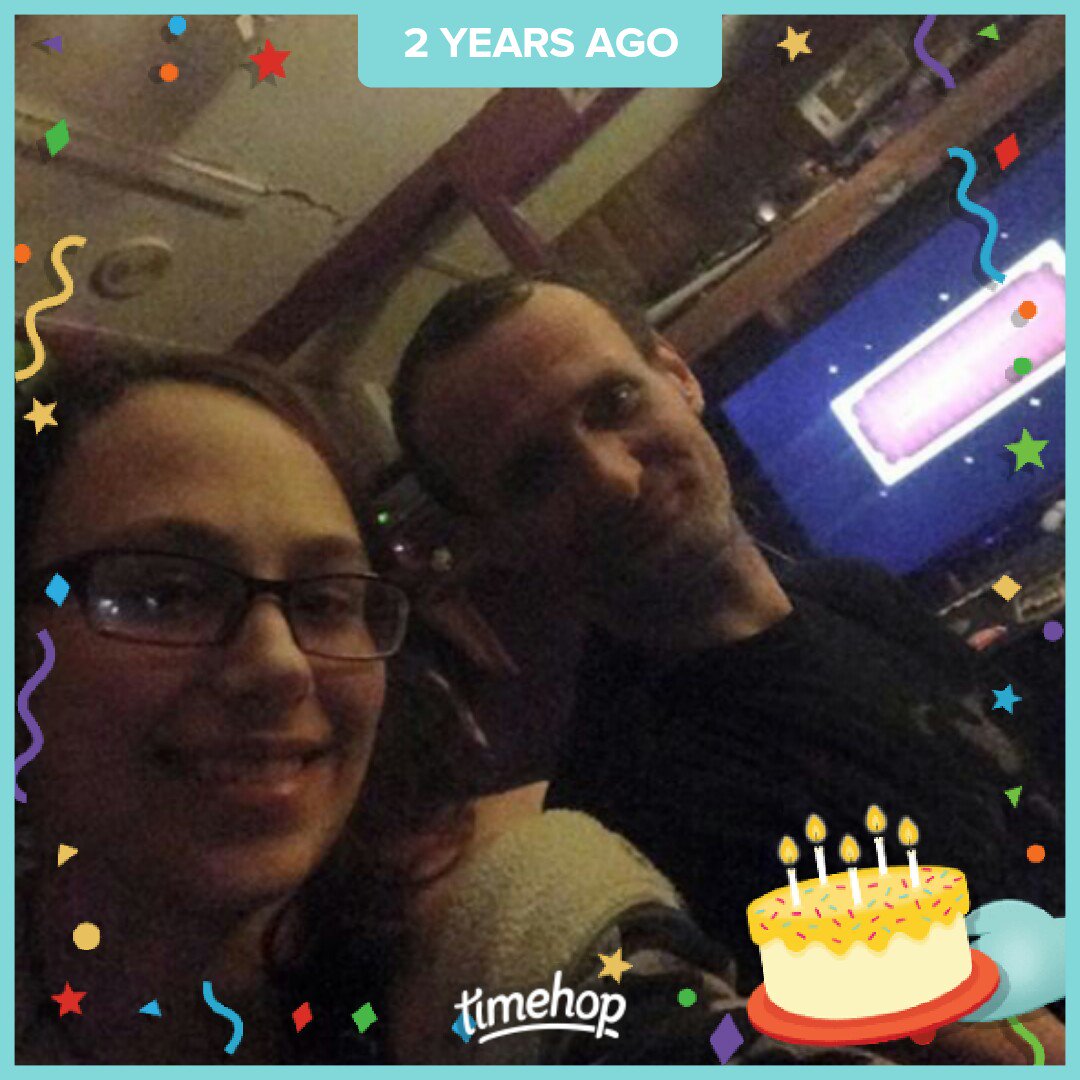 ISGToxic's tweet photo. I know be doesn't have a twitter but i just wanna say happy birthday to the greatest uncle in the world. I love you bunches https://t.co/i2kvnyD1oW