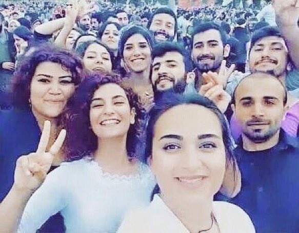 AlgunerhanGulee's tweet photo. O iyi insanlar, o güzel atlara binip çekip gittiler... 

#Suruciçinadalet https://t.co/eTUYOhBerX