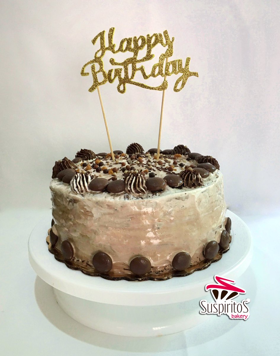 SuspiritosRD's tweet photo. Devil's cake relleno de crema de avellanas y frosting marmoleado. Mas info https://t.co/s3lHcUkaqy #suspiritosrd #reposteriard #nutella https://t.co/k8XdVgqqou