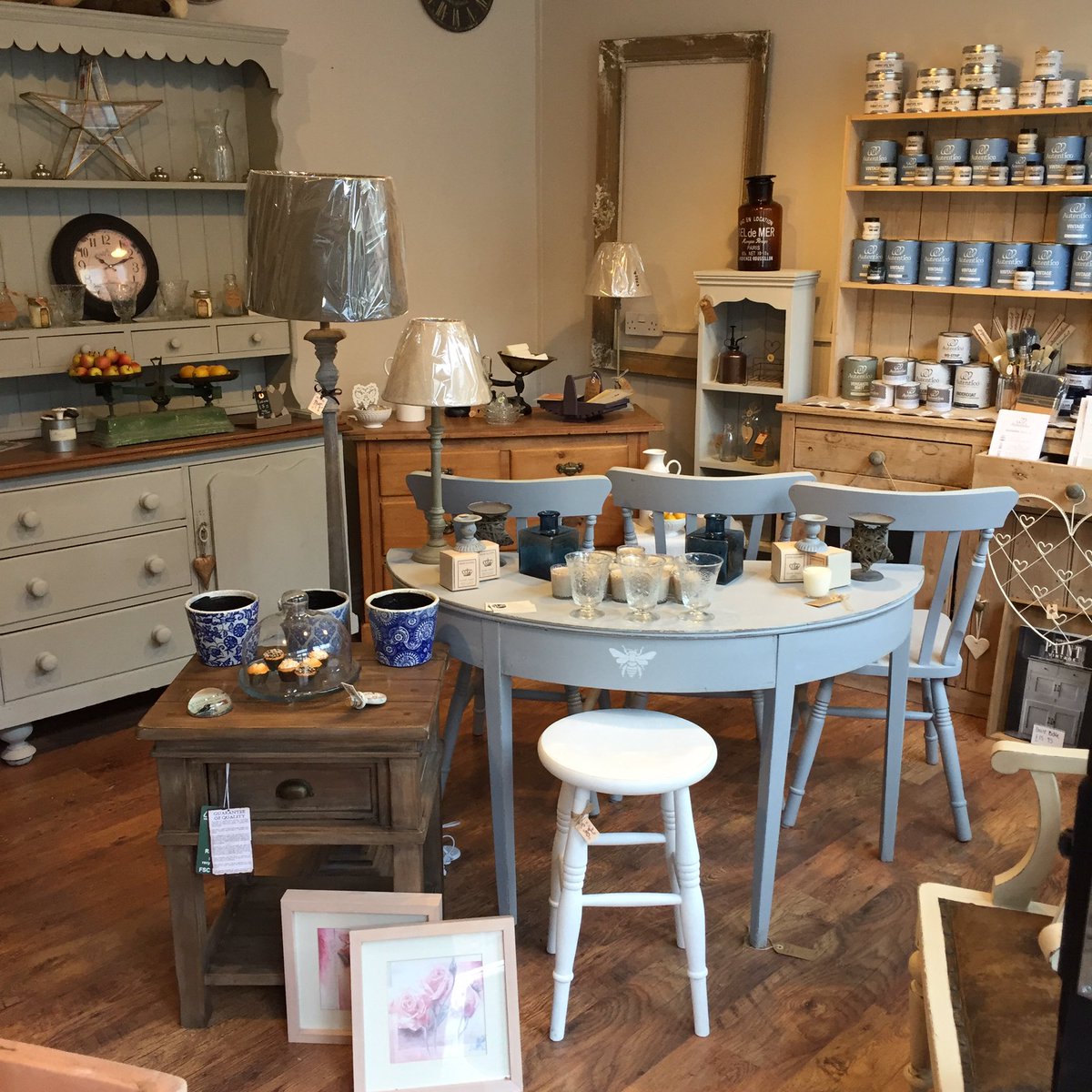 MarmaladeHome's tweet photo. Day 19 view from the door #salisburyindies 
#Salisbury @FishertonMill and #Hungerford @BarrsYard https://t.co/PpxezNCgH2