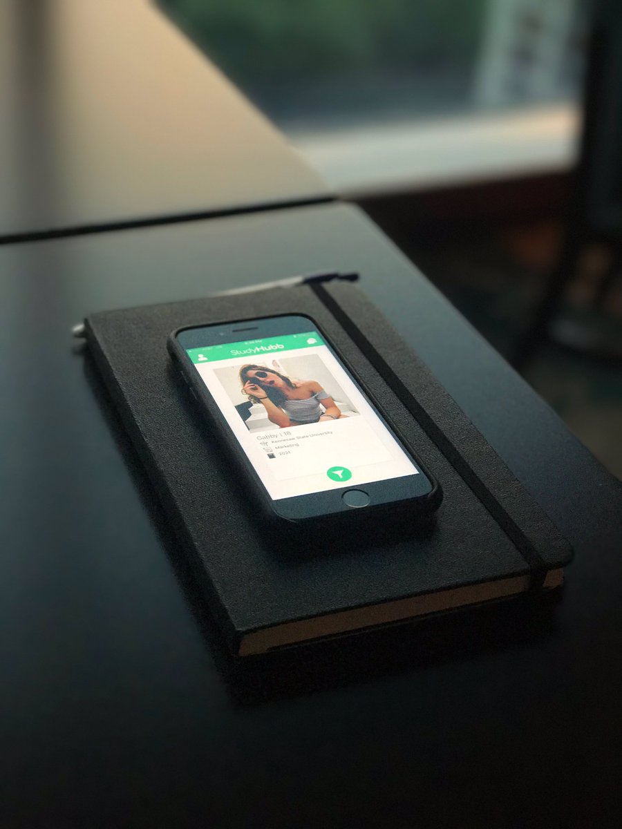 Studyhubb's tweet photo. Fall can't come soon enough! #FindYourStudyBuddy #College https://t.co/DSqVsCZXGH