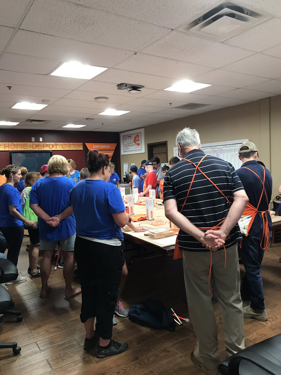 amyb2713's tweet photo. So inspired by SASM Tom. Making aprons/directions in Braille for a kids workshop for visually impaired.@wilkie_cindy @johndvazquez https://t.co/SZO1yTkwgz