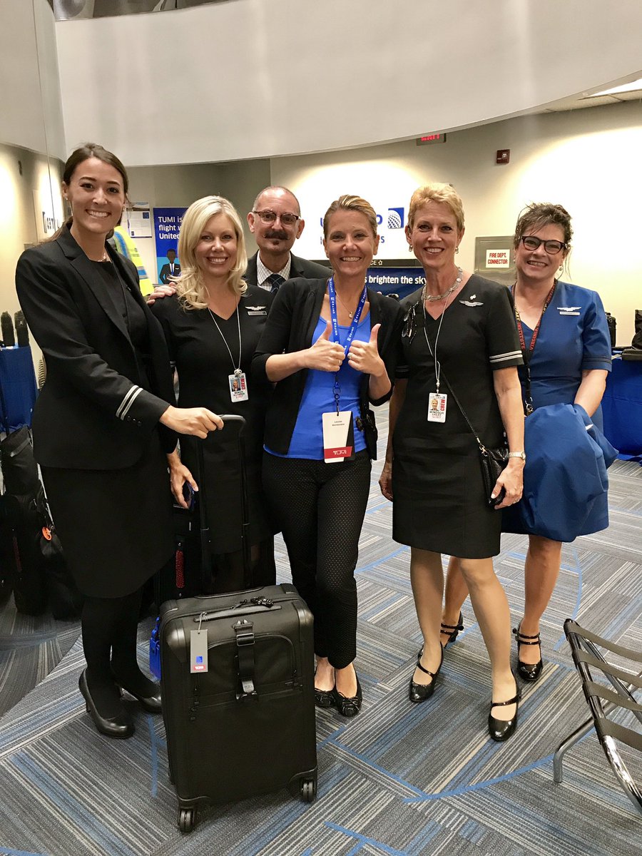 Fa4ual's tweet photo. Awesome day with Louise from #Tumi showing some of our FA's the new luggage! @weareunited #inflightbaseIAD #Tumiroadshow @Tumitravel https://t.co/voDs3P0bTs