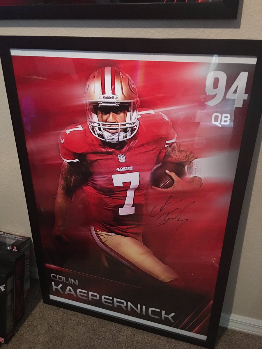 MUTGuru's tweet photo. Home Office Collection Giveaway:
RT and Follow for a chance at this signed, framed @Kaepernick7 #MUT https://t.co/DGHKwRJ9p3