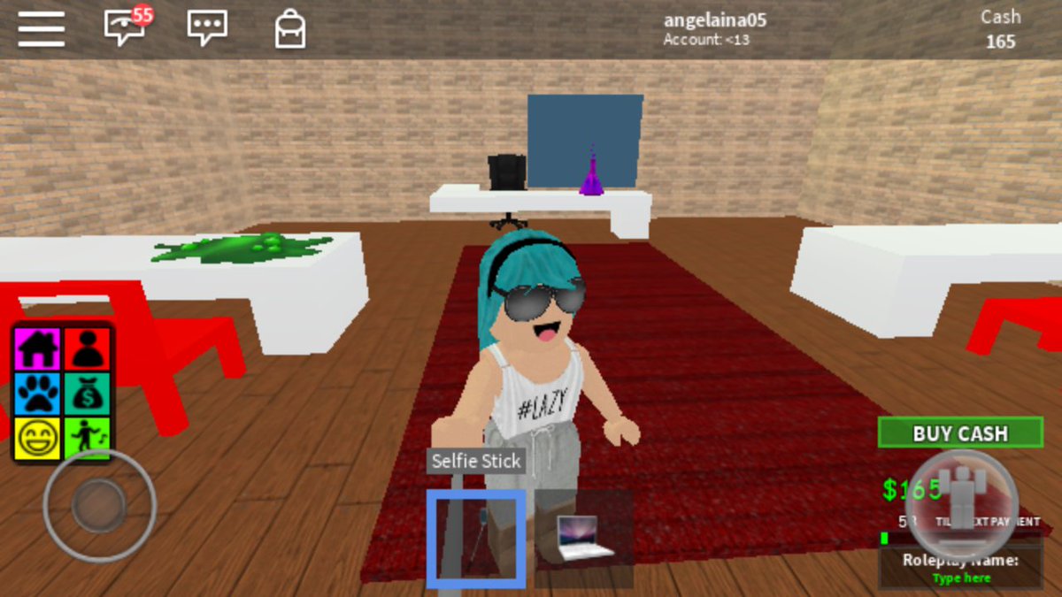 AngelVillar08's tweet image. When no hay nadie en la clase... y ahora me toca estudiar a mi sola #robloxtime