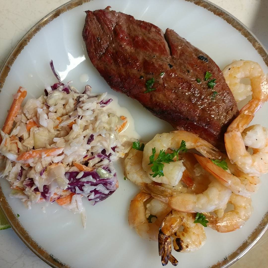 rdoubleyacookin's tweet photo. Surf-n-turf tonight! Grilled steak and shrimp.

#grillsergeant #surfnturf #steak #shrimp #beef #seafood https://t.co/Cuuvt5S6xq