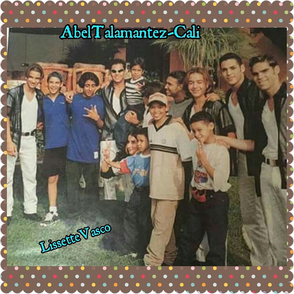 Talamantez_Cali's tweet photo. Dos generos totalmemte distintos ... en un solo recuerdo... grandes artistas😉 @ab3ltalamantez @mdoisbackmundo @MDOisback https://t.co/nfibrK2Uvx