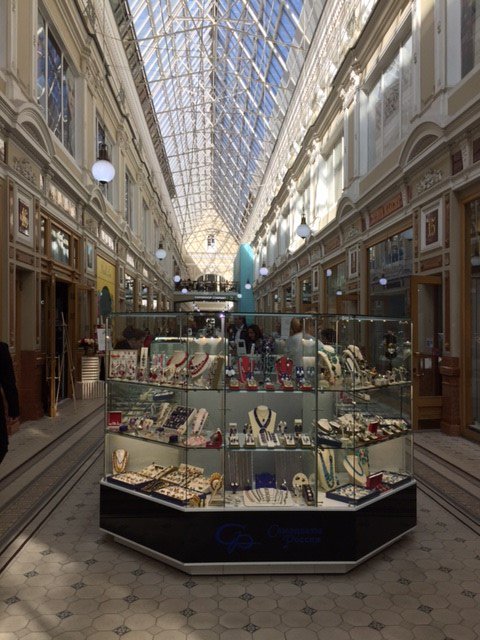 22 years of capitalism makes a huge difference!  St.
Petersburg was much changed since my first visit in 1995.