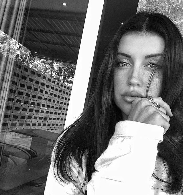 - bianca booth
ig: biancaellabooth