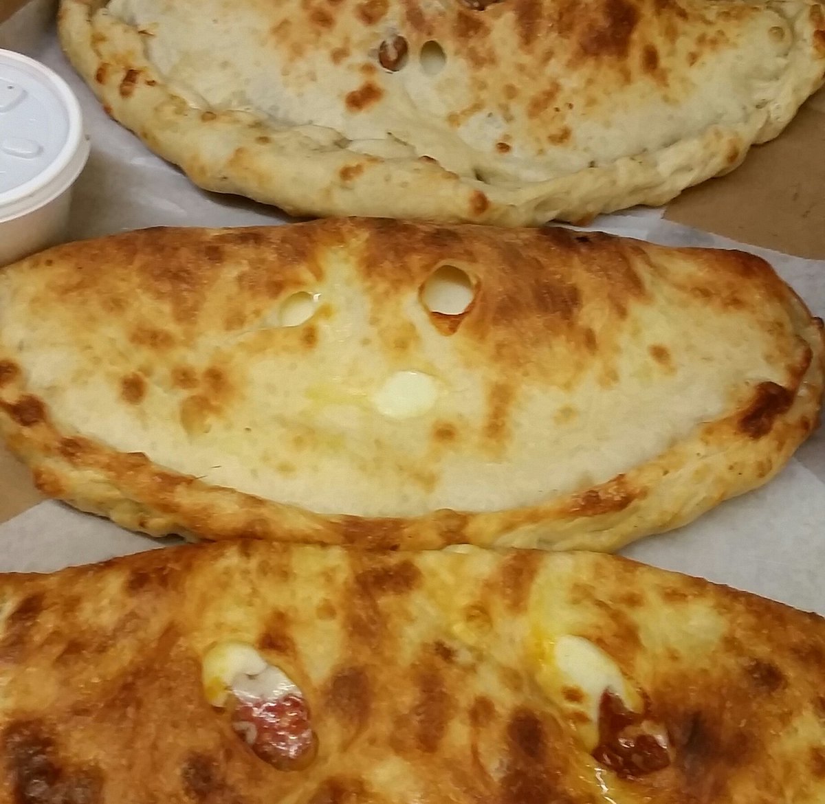 Original_Pizza's tweet photo. Calzones https://t.co/s32tesAT3K