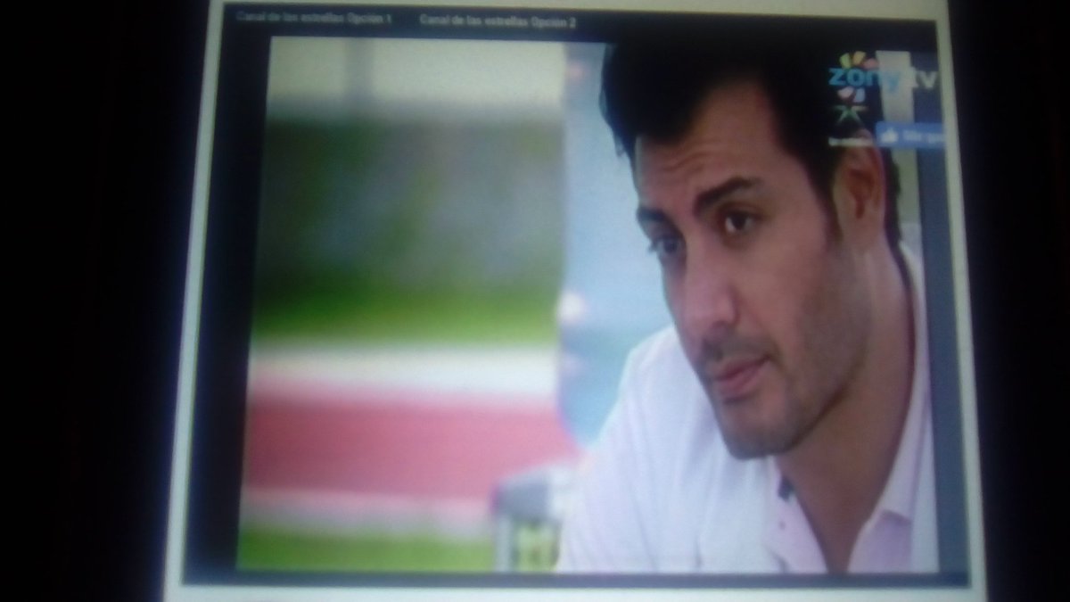 carola_rossel's tweet photo. #Raul k buen consejero es...tan dulce para hablar nos tiene enamoradas y a #Victoria igual aunke aun no lo sabe .. https://t.co/PoN2Wvylwd