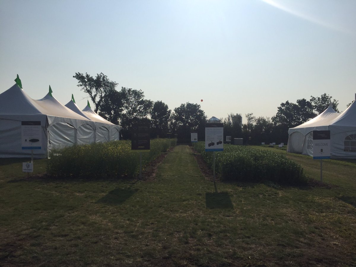 ScottWPMDues's tweet photo. Was a great day at #AIM17 Look forward to seeing everyone tomorrow.  Please stop by Compass Minerals booth 321&amp;322 @NuTraxP @WolfTraxInc https://t.co/02MU506SF0