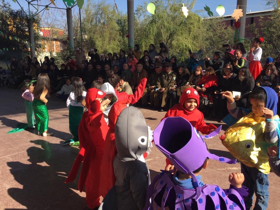 PatyArriagadaN's tweet photo. #RECUERDO2017 En ESCUELA SALVADOR ALLENDE celebramos un año más el DÍA MUNDIAL DEL MEDIO AMBIENTE https://t.co/3wyfBeRofa