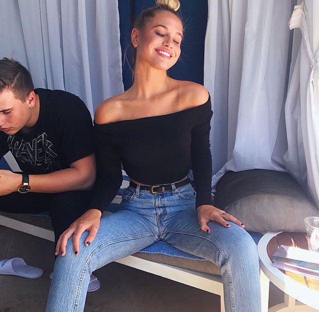 - meredith mickelson
ig: meredithmickelson