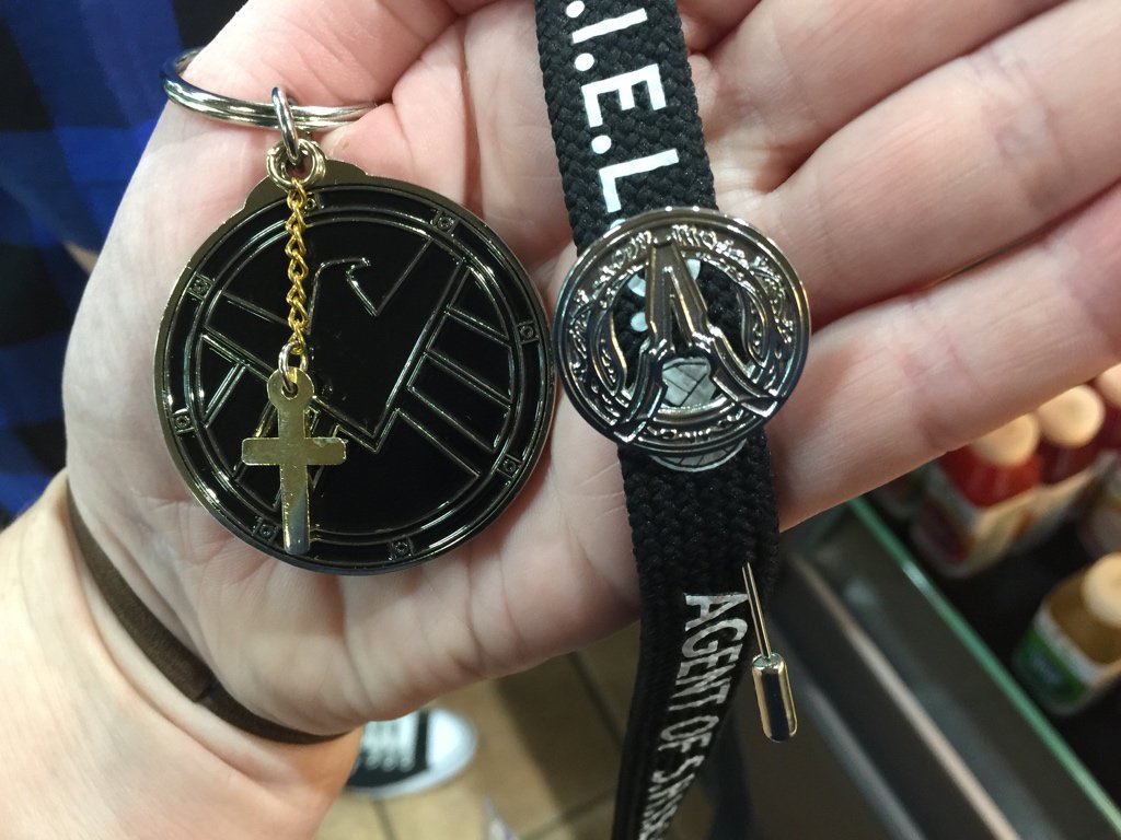 I also have a few of last years #AgentsofSHIELD key rings &amp; #AgentCarter lapel pins for sale #SDCC