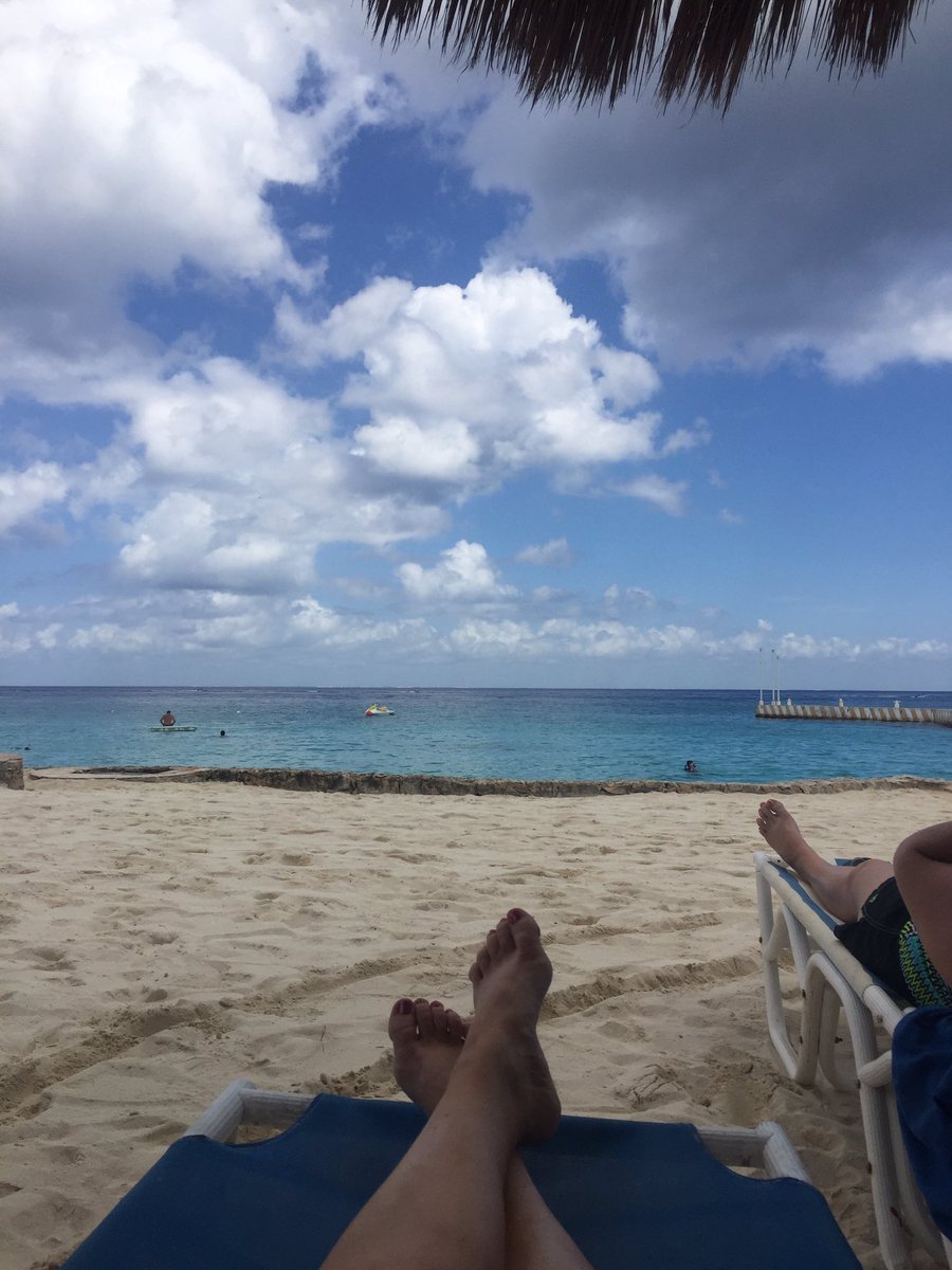 451Flame's tweet photo. #blessedsummer 7 days in Cozumel w @KimLanders2. 5 days in DR w @James409Jason @coach57 @MrsHime. Refreshed & ready 4 new #OklaEd yr! https://t.co/CIalFTTeqZ
