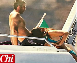pisto_gol's tweet photo. Non capisco chi si scandalizza per questa foto:tanti giornalisti fanno la stessa cosa per 365 giorni all'anno.E nessuno dice mai niente bn✨ https://t.co/6lU8OmIIff