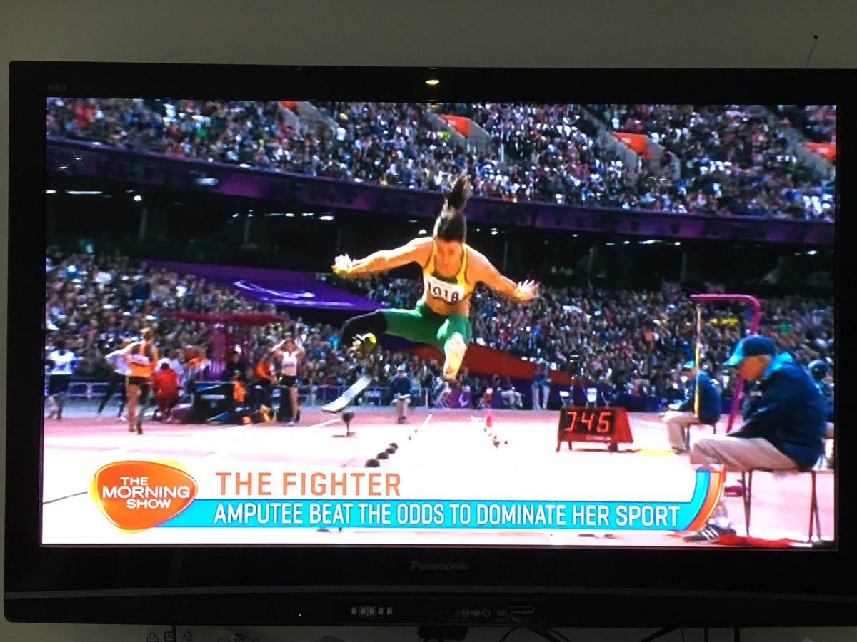 StarAmpGlobal's tweet photo. Great to see our Star @KelCartwright89 shine on #themorningshow talking all things #cancer #RunMelbourne #friendshipdash https://t.co/UV8g7vQWNY