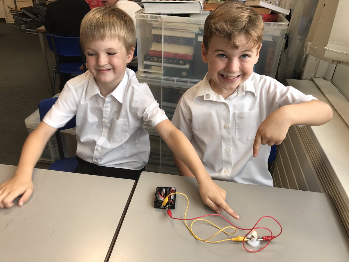 WooldaleJ5S's tweet photo. Well done for solving the circuit challenge #WJSscience https://t.co/LZJeVYwNhX