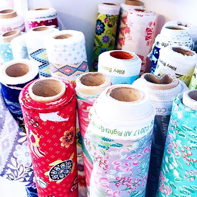 Riley_Blake's tweet photo. We're on a roll!

Fabric: Juxtaposey by @betzwhite &amp; Curiosities by @Amandaherring https://t.co/4ulVujQ8Qq