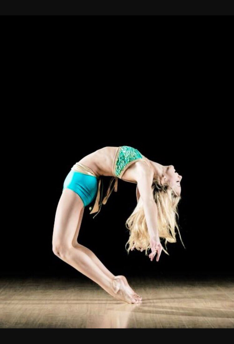 _happygirl123_'s tweet photo. My #teenchoice for #choicedancer will always be @ChloeLukasiak Through all the horrible things, she has always found the passion for dance https://t.co/v8rPWnCOEJ