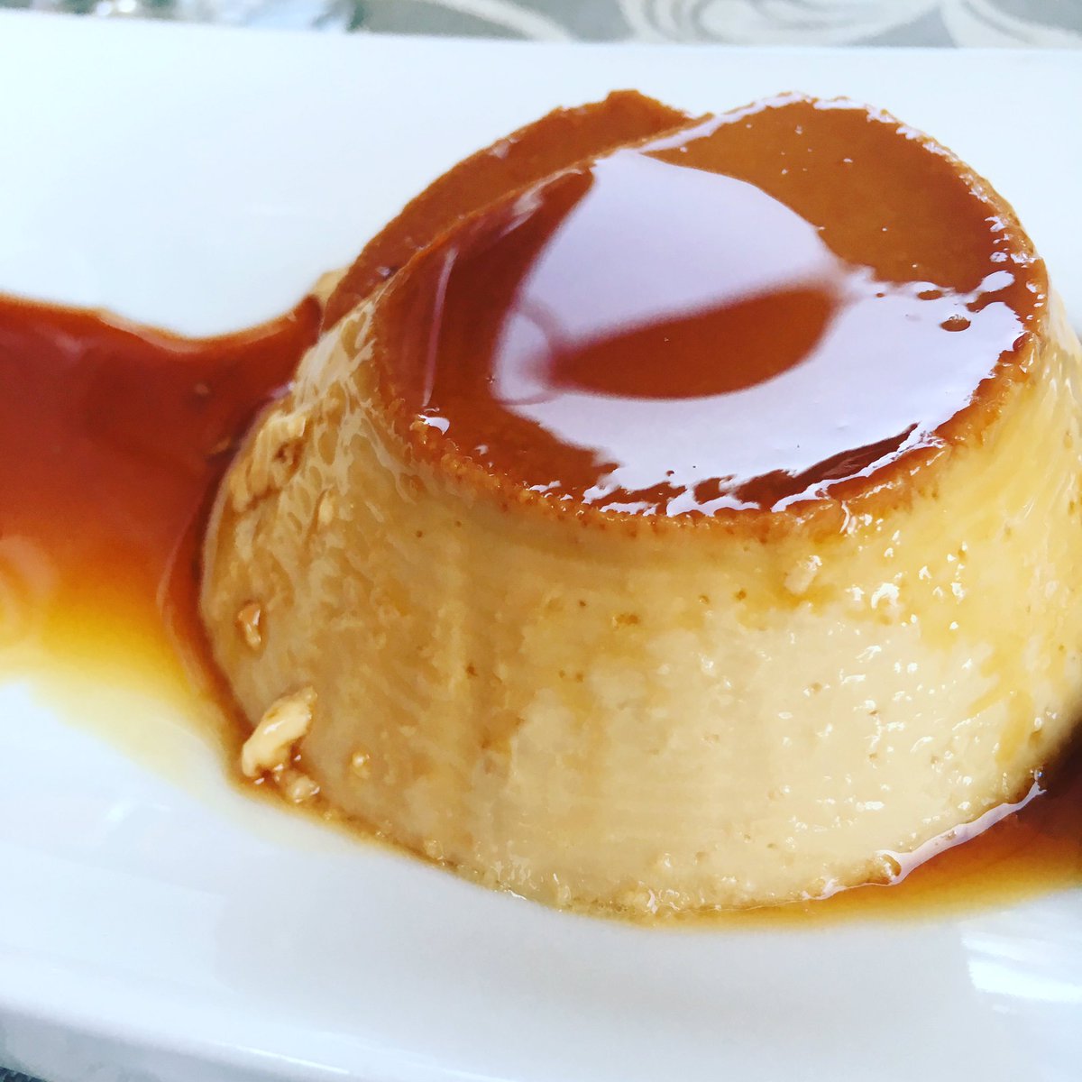 AimeeJ009's tweet photo. Last post of the day, promise! Sharing a flan with my #PaintPtboRed date @pixiepaperdoll7 at @FreshDreamsPtbo @UnitedWayPtbo https://t.co/3wgdrxFhQO