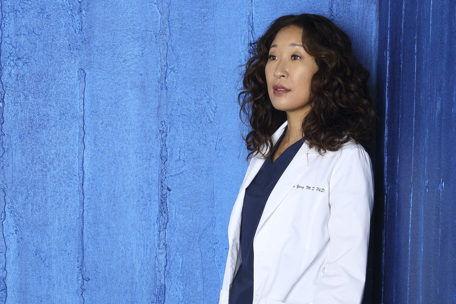 Happy Birthday to Sandra Oh who turns 46 today! 