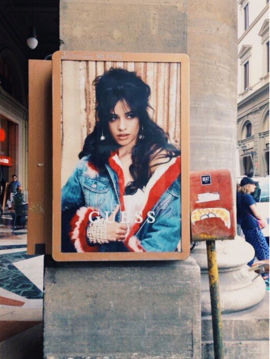 Camila_Cabello's tweet photo. somewhere in the world i am looking at u https://t.co/RINfJvqq4L
