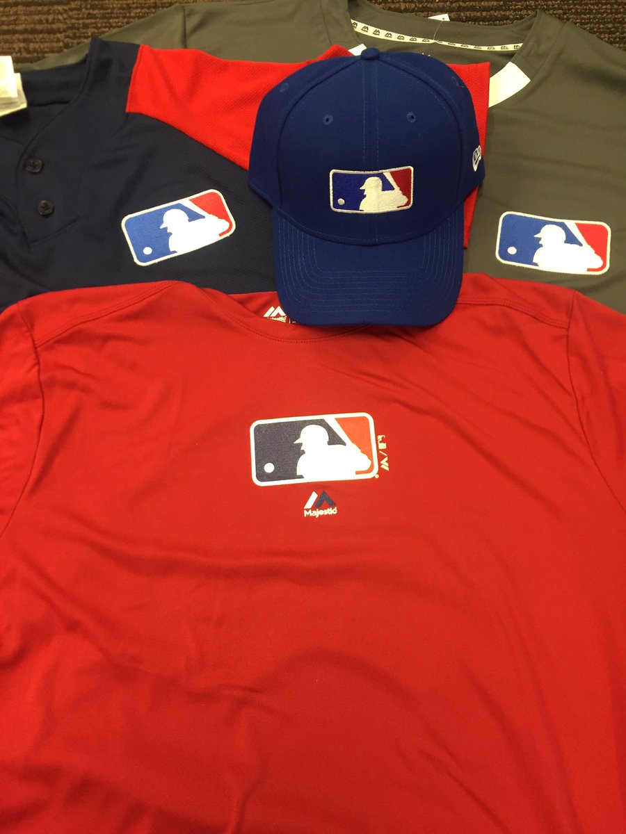 baseballcomau's tweet photo. The #MLBAAP must be just around the corner! #newgear https://t.co/cad1CcFuO7