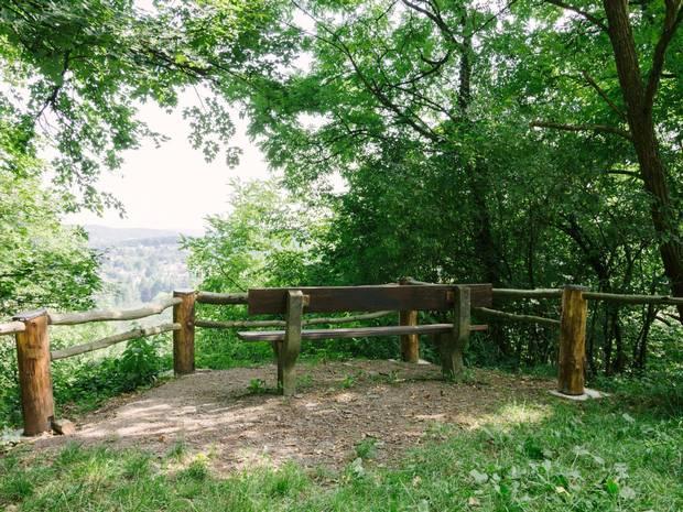 gabonn's tweet image. #Sitzbank mit "rechtem" Schriftzug - Eingebrannter #Schriftzug in #Windecker Sitzbank general-anzeiger-bonn.de/region/sieg-un…