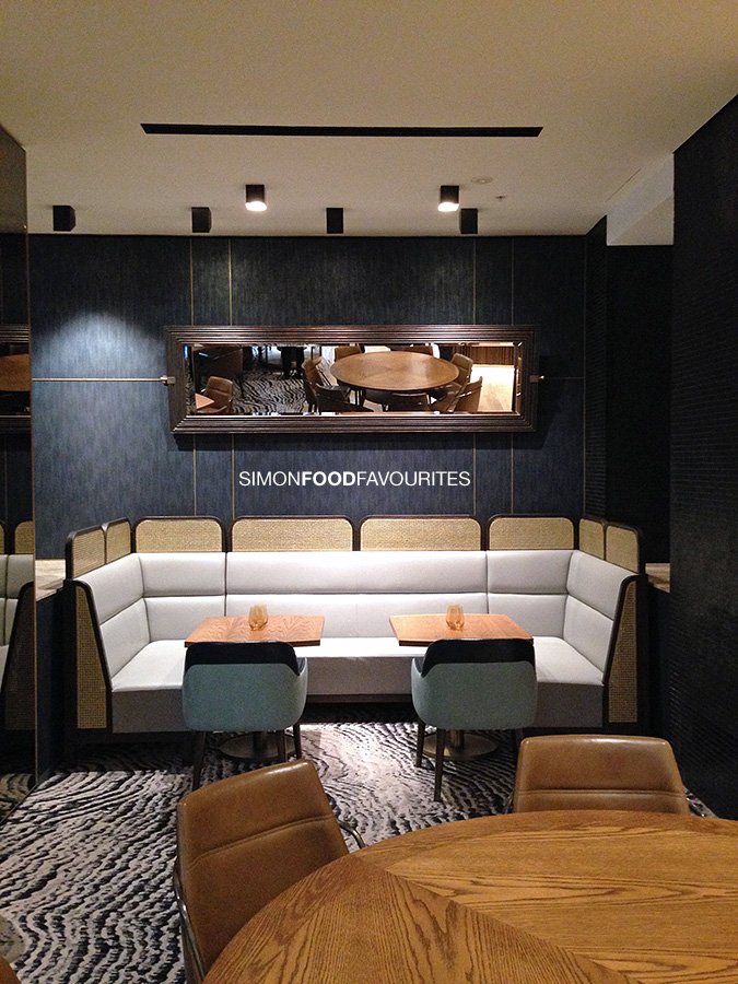 SimonLeong's tweet photo. A first look @modekitchenbar now open — loving the bar area w/ comfortable surrounds and seating @FSSydney @therocks #Sydney #inthemode https://t.co/qImM0sKmQL