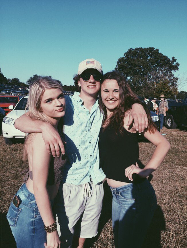 morgan0046's tweet photo. @t_wallace10 happy birthday timmy hope it's a good one #roughpic #geometrywasroughtoo ๐๐๐๐๐๐ป https://t.co/Rr6CEYOB3r