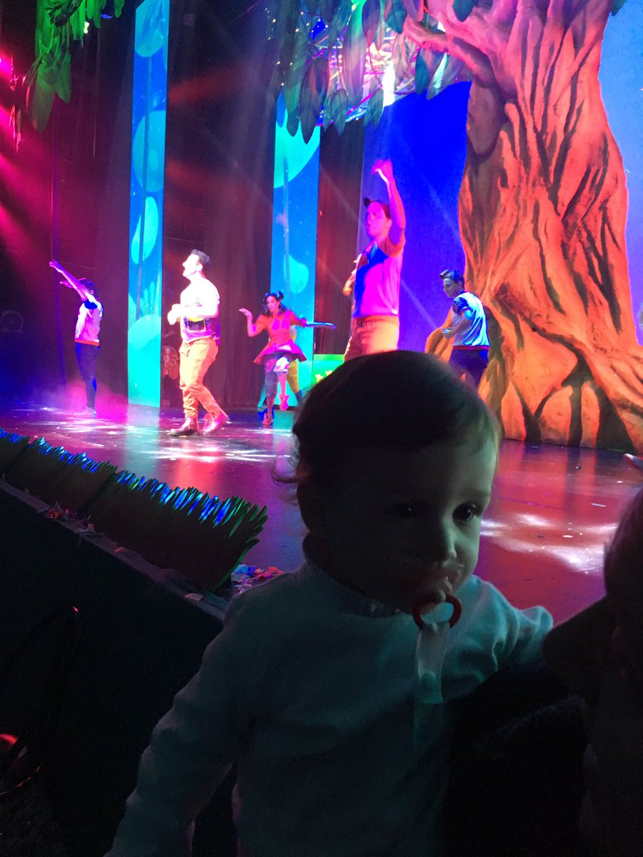colgada7's tweet photo. Gracias @diegotopaok por el show magico que nos regalaste! #juniorexpressenvivo https://t.co/zOL5eiKEVW