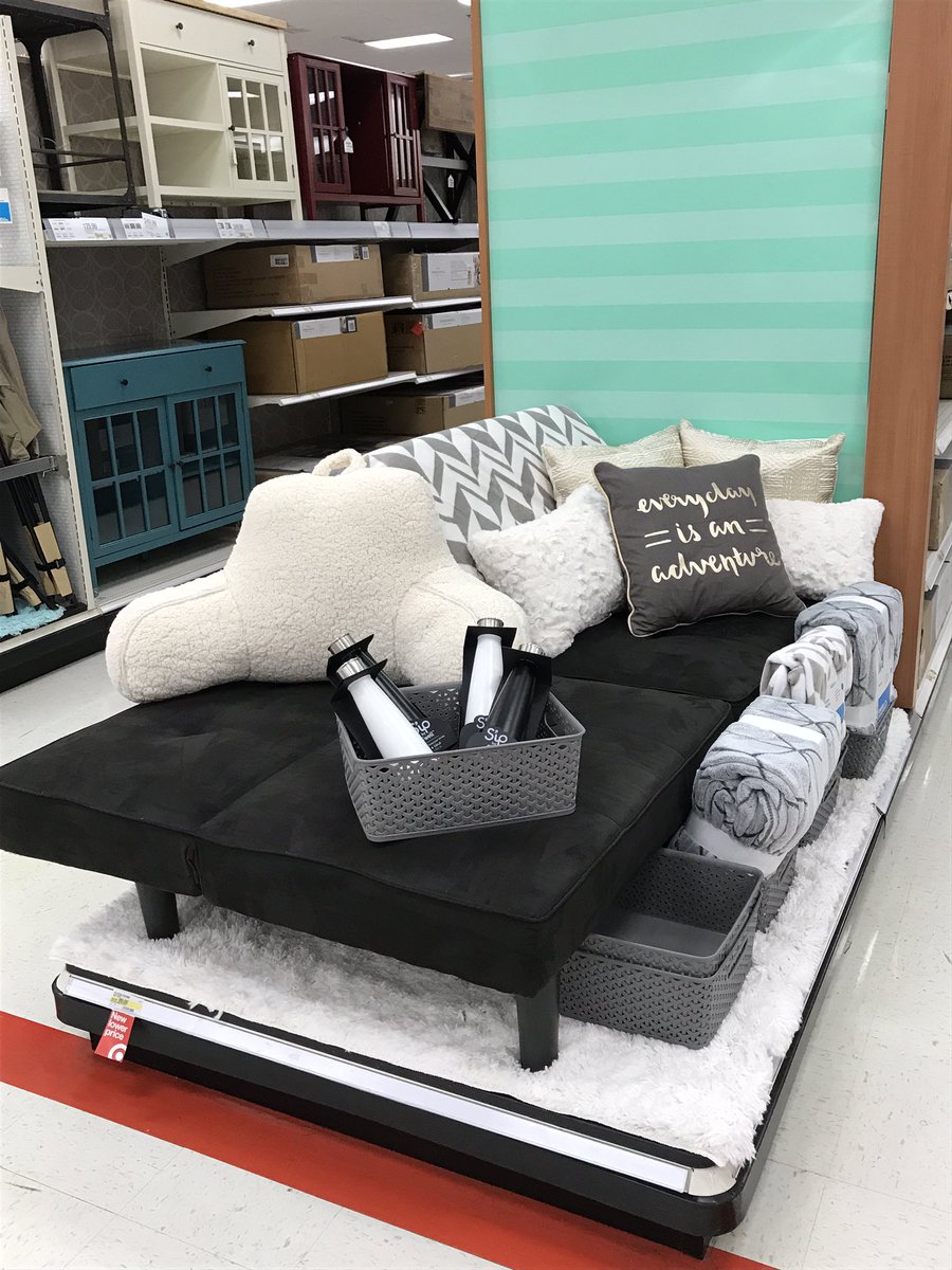 emd_vml0662's tweet photo. Back to college! #btc #t0662 https://t.co/iBmHzw5pRo