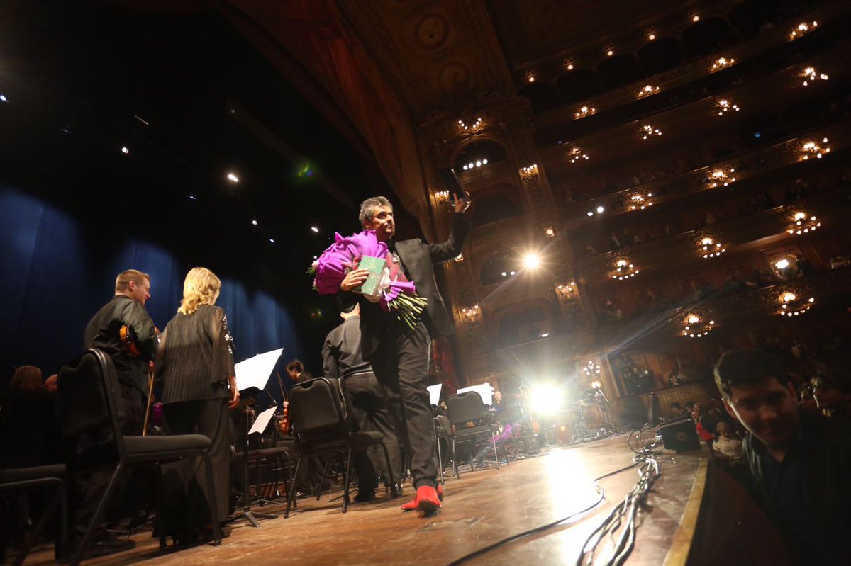 Inolvidable concierto en teatro Colón de Buenos Aires. ¡Gracias a los artistas chilenos y argentinos que homenajearon a #VioletaParra100!