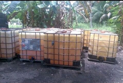 Milenio's tweet photo. Aseguran 43 mil litros de huachicol en Paraíso, #Tabasco https://t.co/UNc8mVKh56 https://t.co/ogBoVbAB1d