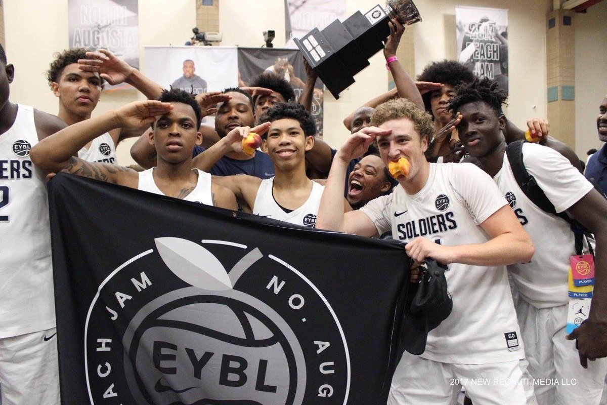 NewRecruitMedia's tweet photo. S\O to @Soldiers_Salute on winning #PEACHJAM2017🙏🏾❤️💯, definitely something to be proud of💯💯@D1Circuit @KevanJr https://t.co/dwXAcY5UGP