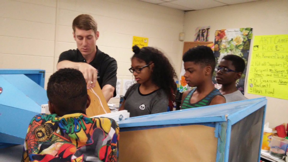 famesusa's tweet photo. Dr. Andrew Becnel, .@UMDAero captivates students .@BGCGW with lesson on Aerodynamics with wind tunnel experiments.  #STEM #SummerOfSTEM https://t.co/cYyHixzBpQ