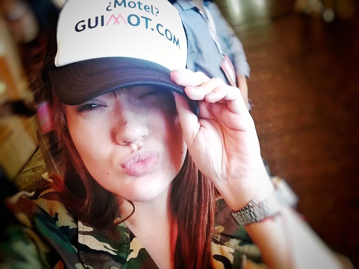 guimot's tweet photo. Como lo dijo @NanyMartinis los mejores moteles están en @guimot https://t.co/MGK799cLtb