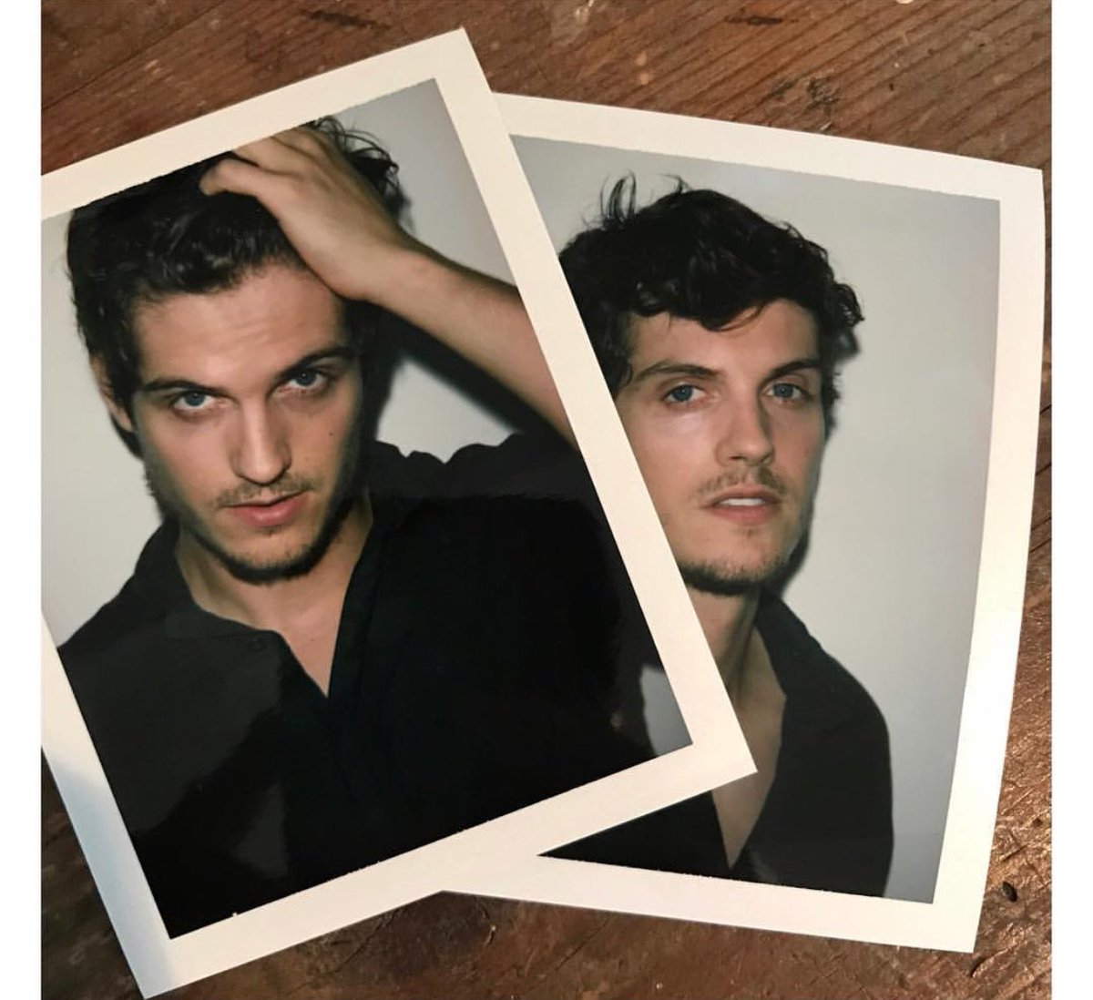 sharmanposts's tweet image. Polaroids from Randall Slavin.