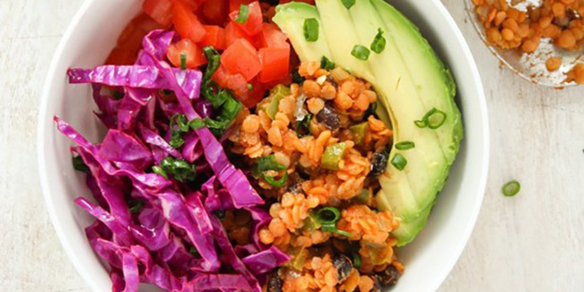 SELFmagazine's tweet photo. 10 high-protein lunches under 400 calories: https://t.co/9q6Wo3bxjY https://t.co/RCzpgrRxab