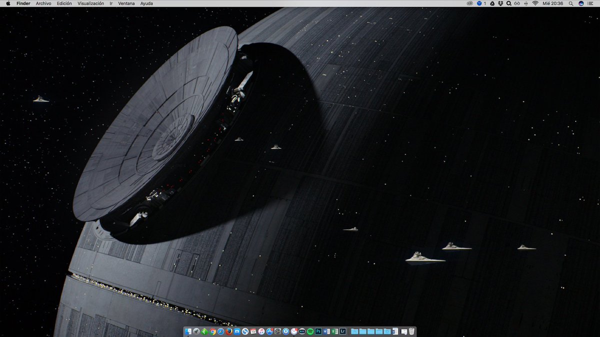 GerardoFLG's tweet photo. Que bien se ve mi fondo de pantalla. #WorkDayOff https://t.co/4Zr9EVaxqg