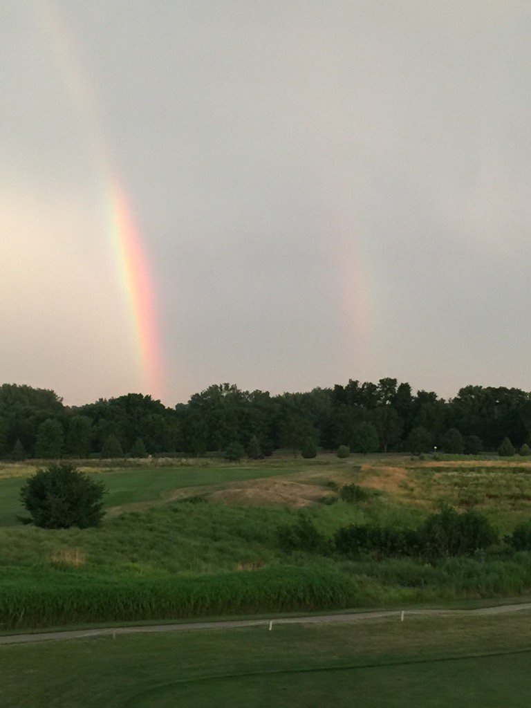 mckcschmidt's tweet photo. How can we see a Rainbow and a half but no RAIN??? https://t.co/e8Y1v48x8G
