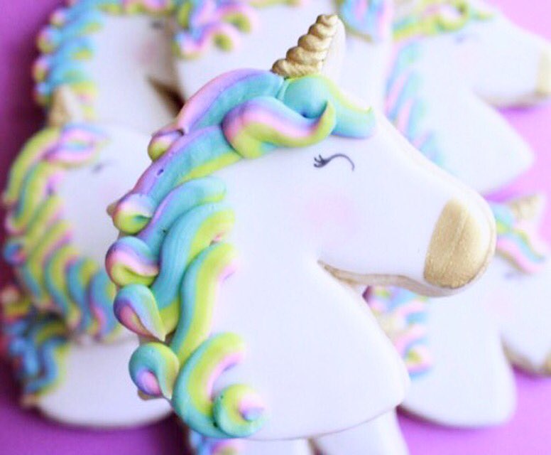 Fleaatsilverst's tweet photo. Just some #unicorn 🦄 cookies to make your Wednesday extra whimsical. #summerflea #fleaatsilverstreet #eatlocal #houstoneats https://t.co/NOnnr0qHzI